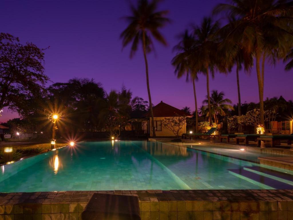 Oyo 1508 Mascot Beach Hotel Mangsit Eksteriør bilde